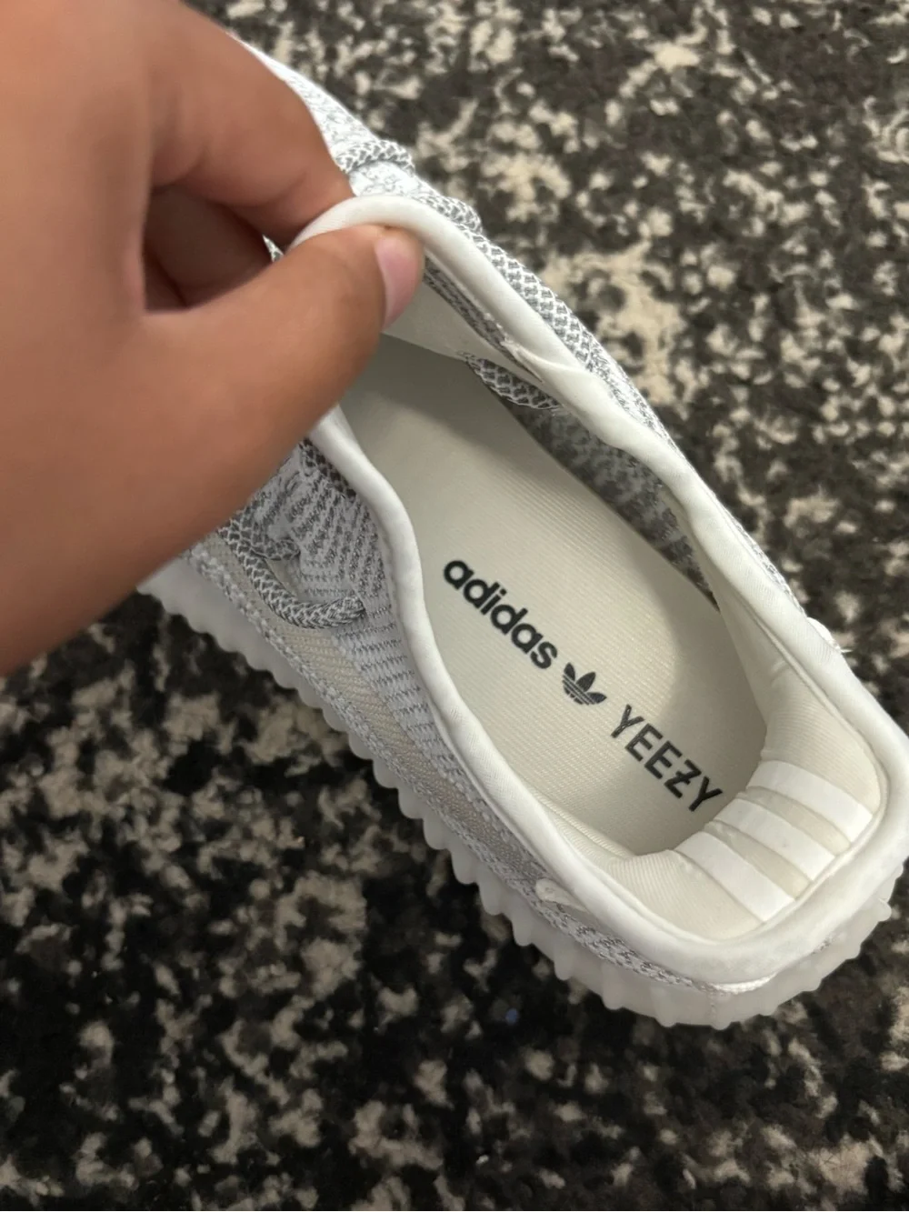 adidas Yeezy Boost 350 V2  Sneakers - Cloud White/Grey